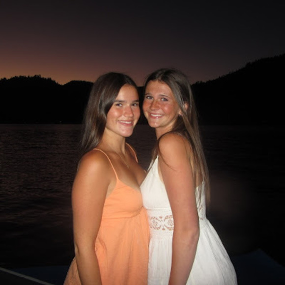 Meet your Posher, Elizabeth - Picture 1 of 1